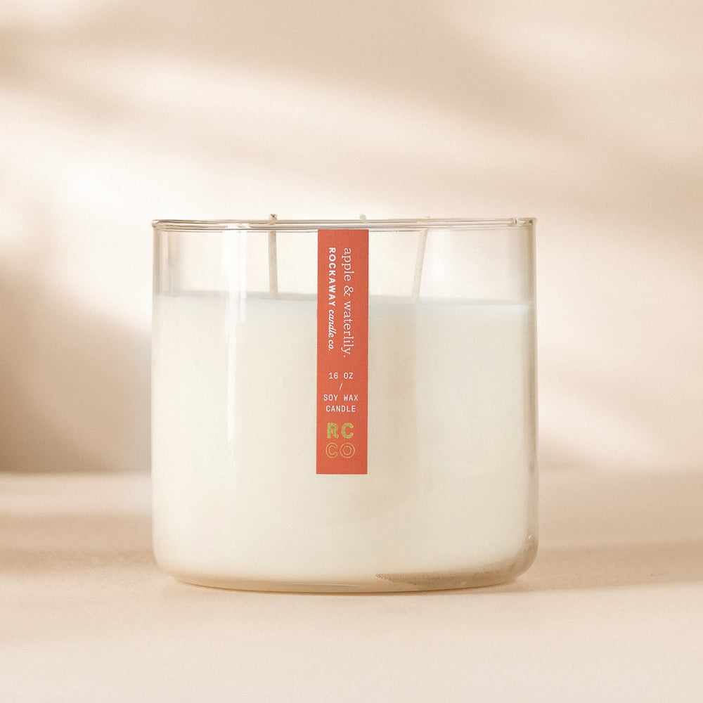 Apple + Waterlily 16oz Candle
